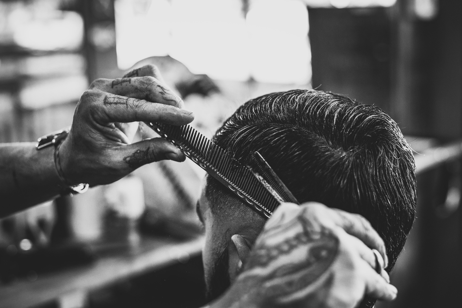 Straight razor beard trim
